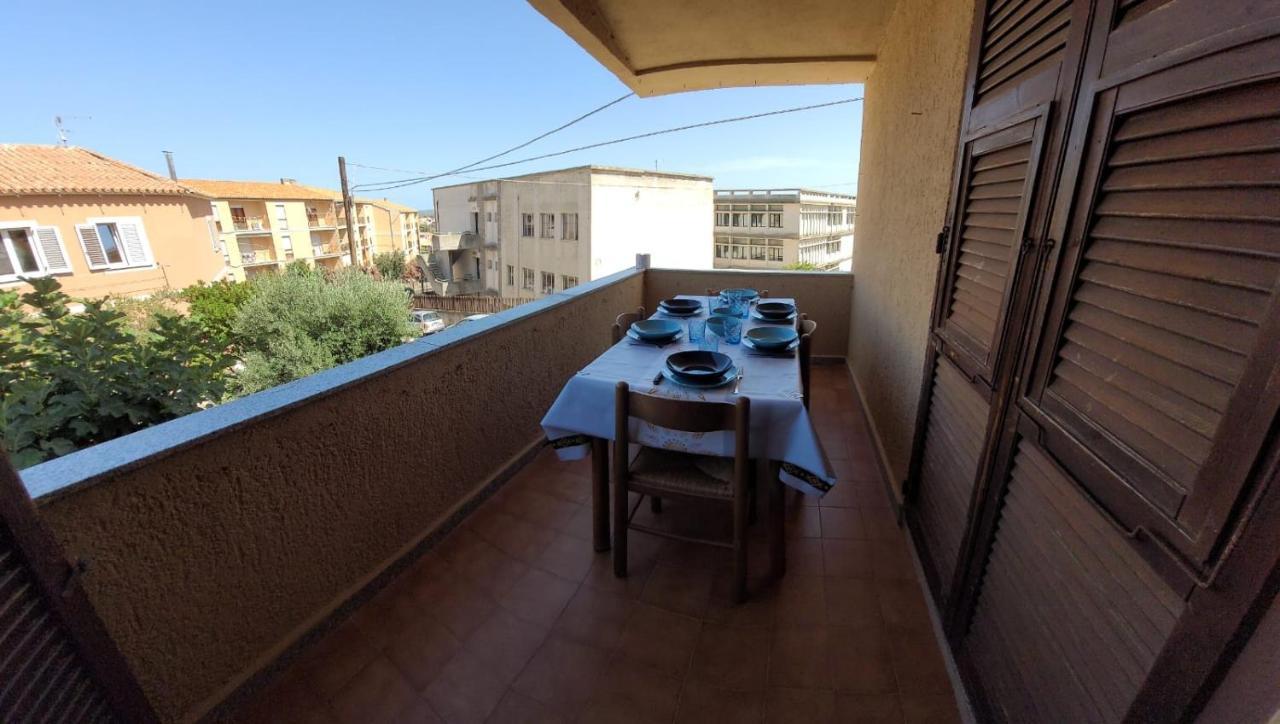 Residenza M.E.M. La Maddalena Apartment La Maddalena  Bagian luar foto