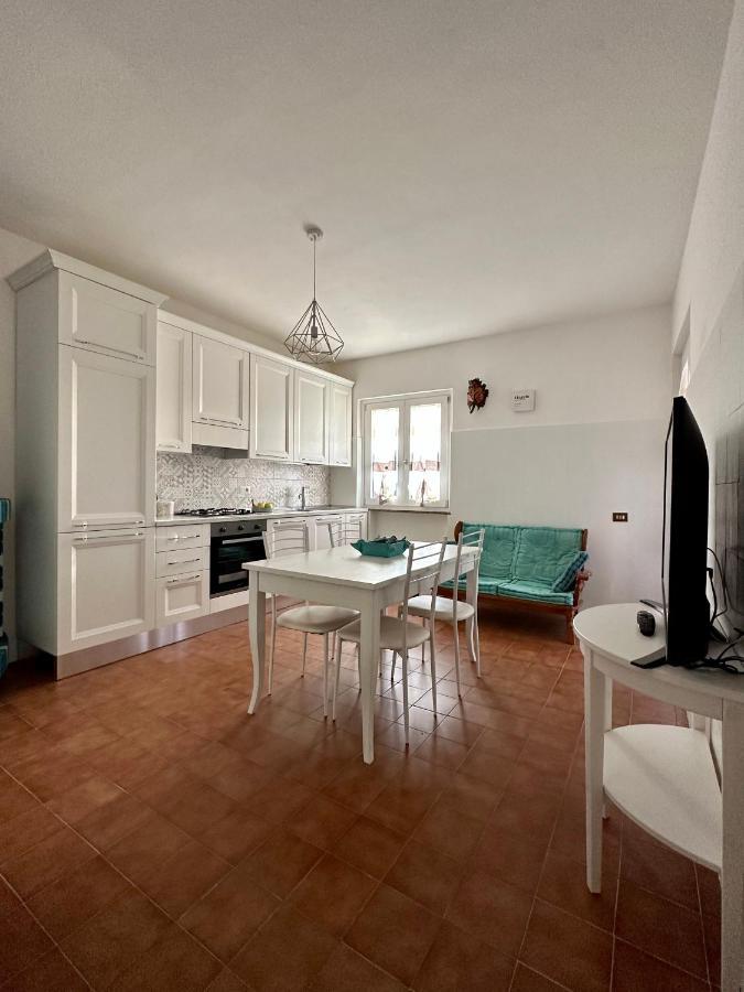 Residenza M.E.M. La Maddalena Apartment La Maddalena  Bagian luar foto