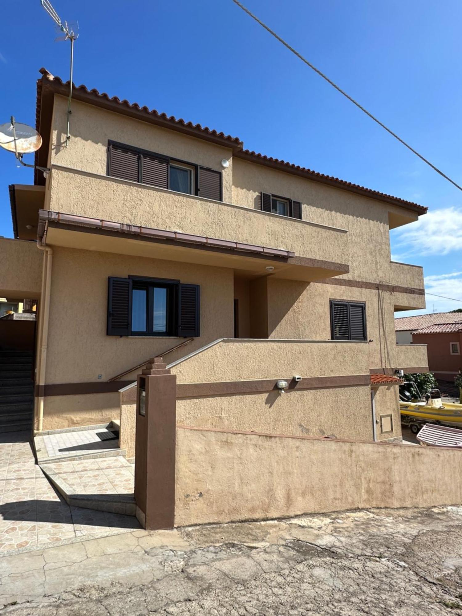 Residenza M.E.M. La Maddalena Apartment La Maddalena  Bagian luar foto
