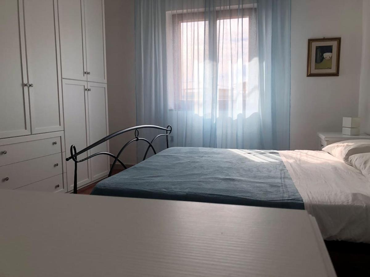 Residenza M.E.M. La Maddalena Apartment La Maddalena  Bagian luar foto
