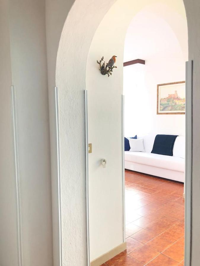 Residenza M.E.M. La Maddalena Apartment La Maddalena  Bagian luar foto