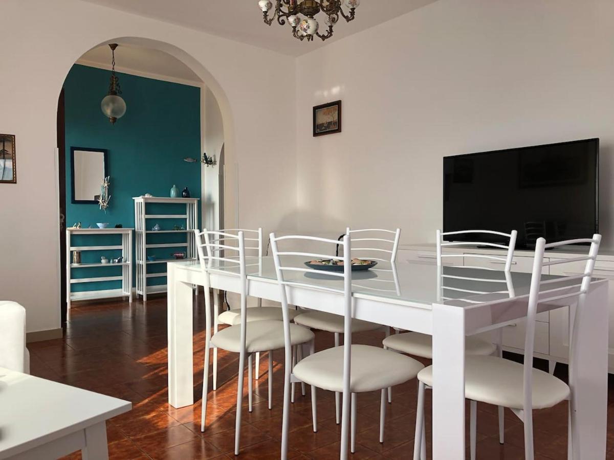 Residenza M.E.M. La Maddalena Apartment La Maddalena  Bagian luar foto